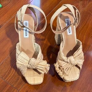 Steve Madden Women's Cream Knotted Sandals